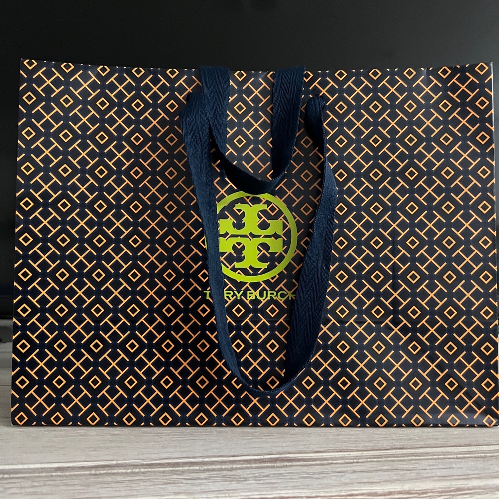 Custom listing for BE